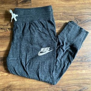 NIKE JOGGERS
